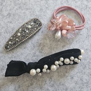 Set of 3 Faux Pearl Hair Accessories Bedazzled‎ Elastics & Barrette